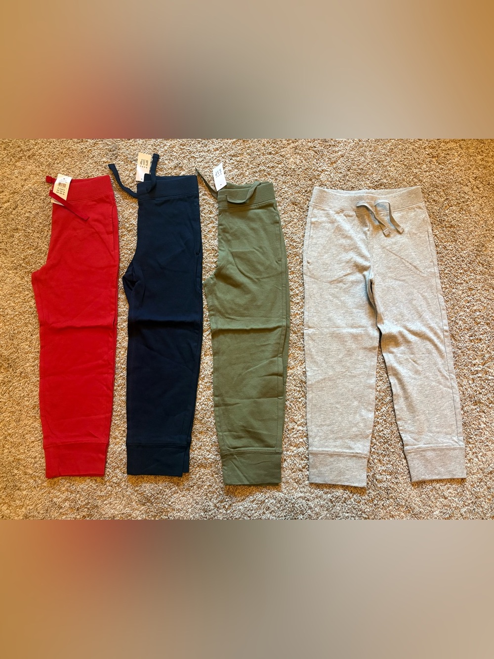 NEW Gap Kids jogger bundle; boys 5